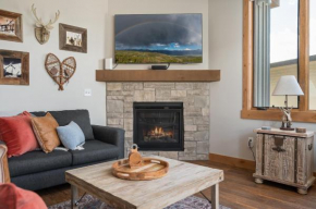New Luxury Elk Creek Condo E101 I Hot Tub I Great Views I Best Price I FREE Adventures Daily